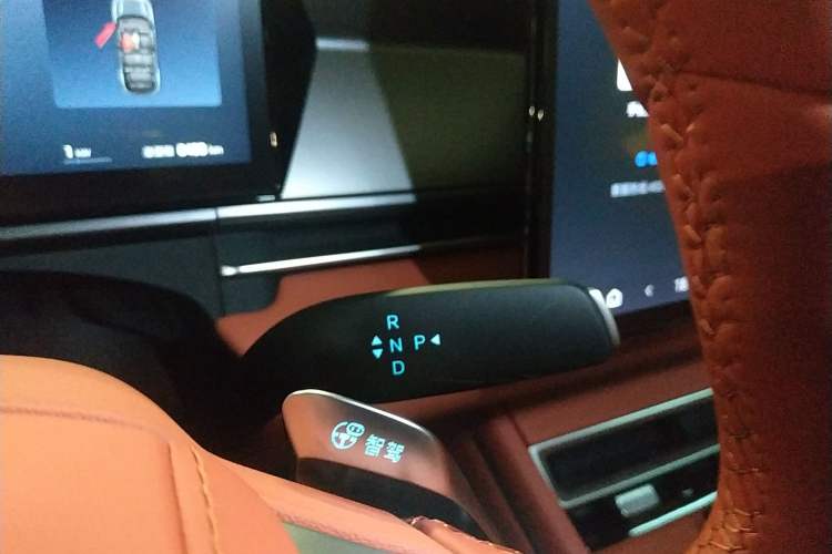 Used BYD Tang L 2025 DM 200KM Four-Wheel Drive LiDAR Flagship Model Gear Lever