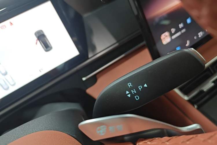 Used BYD Tang L 2025 DM 200KM Four-Wheel Drive LiDAR Flagship Model Gear Lever
