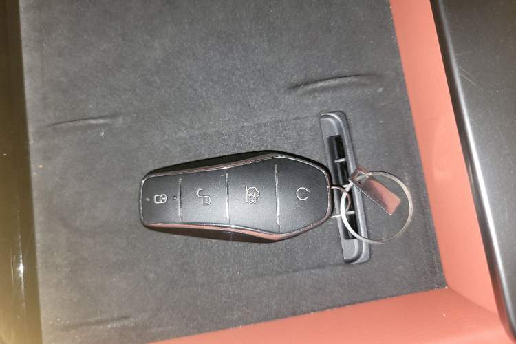 Used BYD Tang L 2025 EV 600KM All-Wheel-Drive LiDAR Flagship Model Interior 1