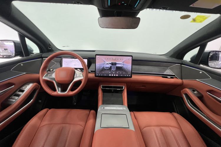 Used BYD Tang L 2025 DM 175KM Drone Player Edition Interior 2