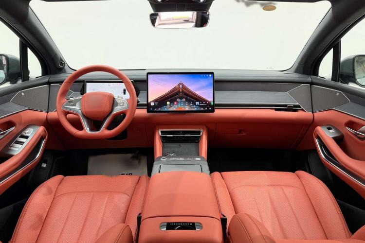 Used BYD Tang L 2025 DM 175KM Drone Player Edition Interior 4