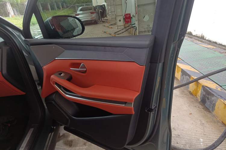 Used BYD Tang L 2025 EV 600KM All-Wheel-Drive LiDAR Flagship Model Interior 5