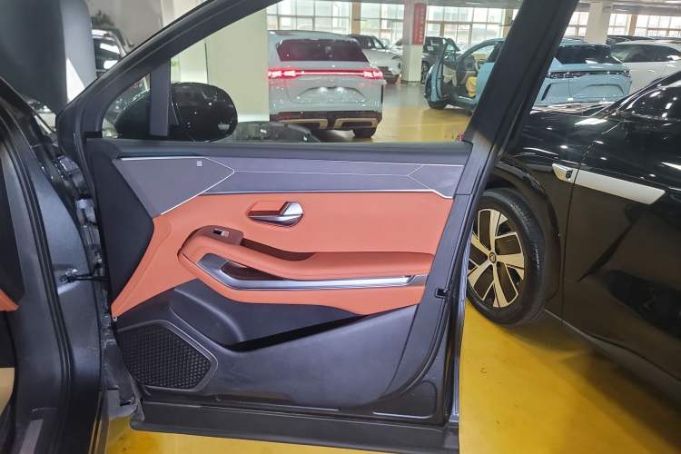 Used BYD Tang L 2025 EV 600KM All-Wheel-Drive LiDAR Flagship Model Interior 5