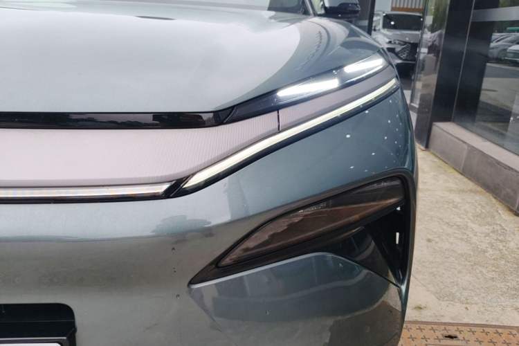 Used BYD Tang L 2025 DM 175KM Drone Player Edition Left Front Headlight