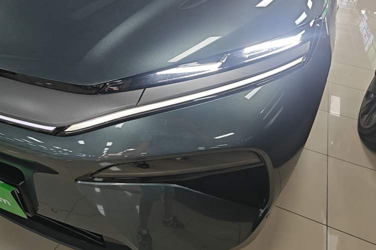 Used BYD Tang L 2025 DM 200KM Four-Wheel Drive LiDAR Flagship Model Left Front Headlight