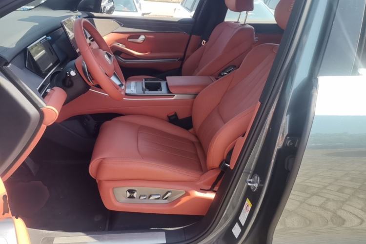 Used BYD Tang L 2025 DM 175KM Drone Player Edition Left Front Seat