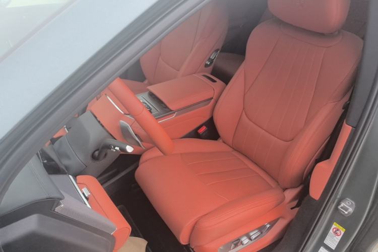 Used BYD Tang L 2025 DM 175KM Drone Player Edition Left Front Seat