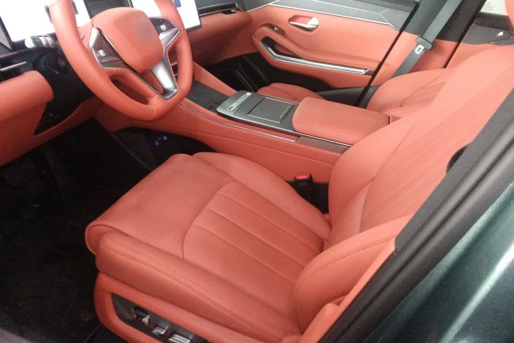 Used BYD Tang L 2025 DM 175KM Drone Player Edition Left Front Seat