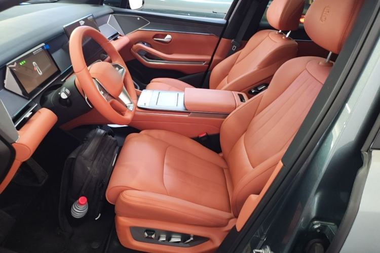 Used BYD Tang L 2025 DM 175KM Drone Player Edition Left Front Seat