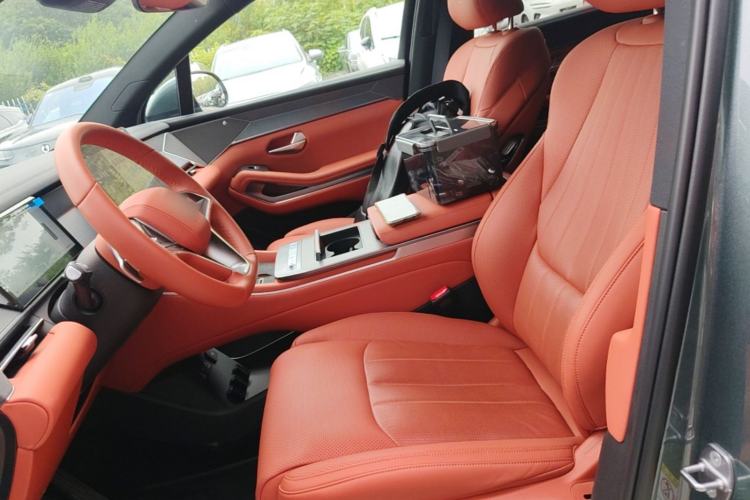 Used BYD Tang L 2025 DM 175KM Drone Player Edition Left Front Seat