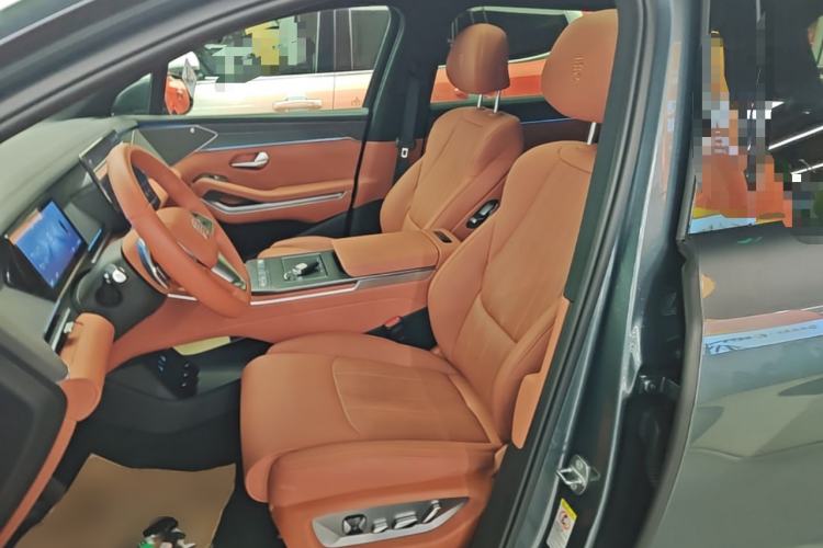 Used BYD Tang L 2025 DM 175KM Drone Player Edition Left Front Seat