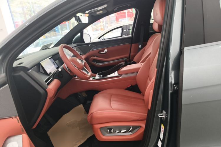 Used BYD Tang L 2025 DM 175KM Drone Player Edition Left Front Seat