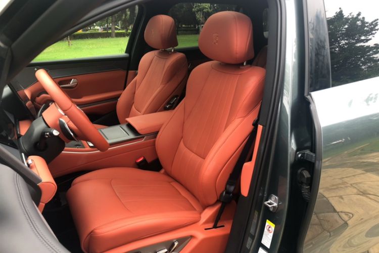 Used BYD Tang L 2025 DM 175KM Drone Player Edition Left Front Seat