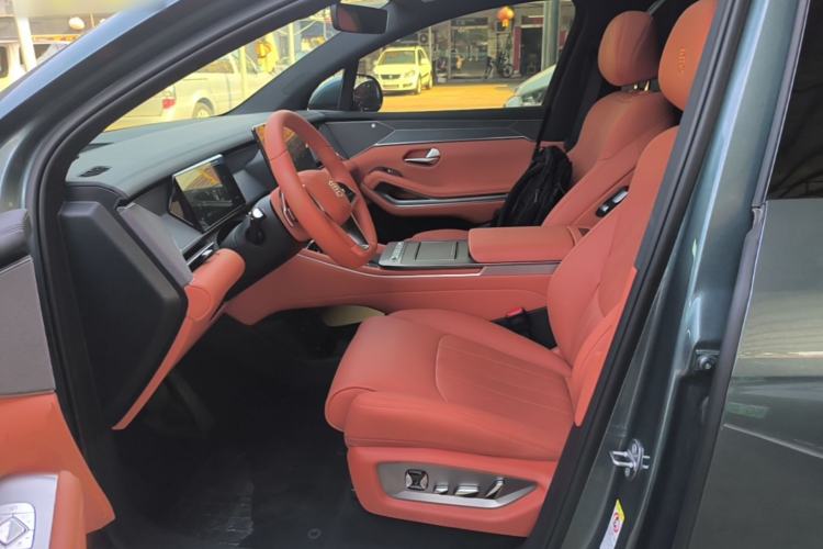 Used BYD Tang L 2025 DM 175KM Drone Player Edition Left Front Seat