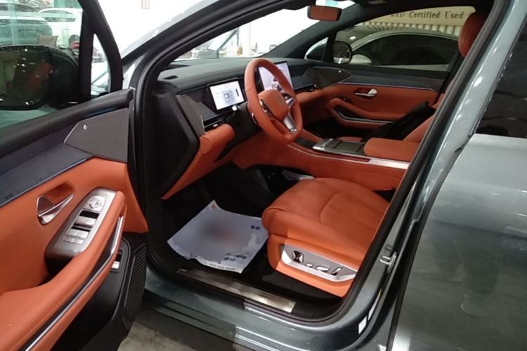 Used BYD Tang L 2025 DM 175KM Drone Player Edition Left Front Seat