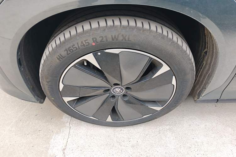 Used BYD Tang L 2025 DM 175KM Drone Player Edition Left Front Wheel Hub