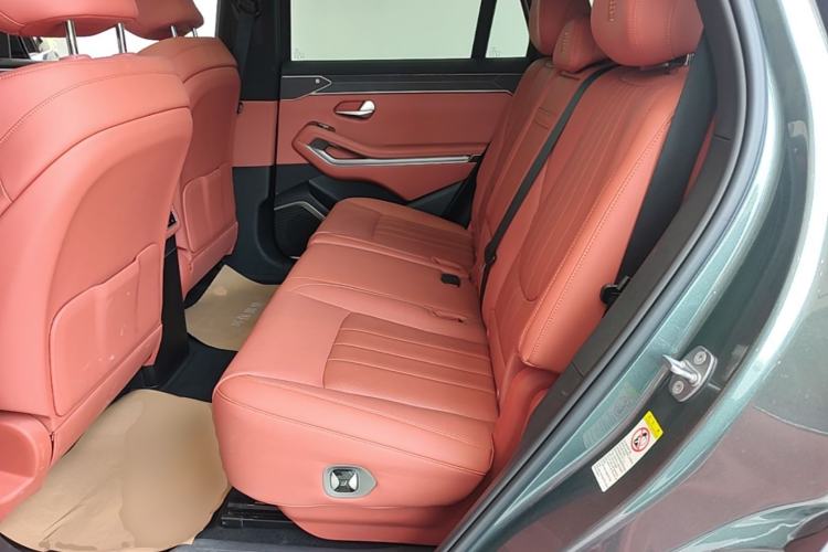Used BYD Tang L 2025 DM 175KM Drone Player Edition Left Rear Seat