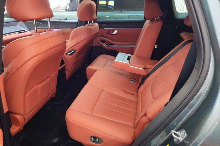 Used BYD Tang L 2025 DM 175KM Drone Player Edition Left Rear Seat