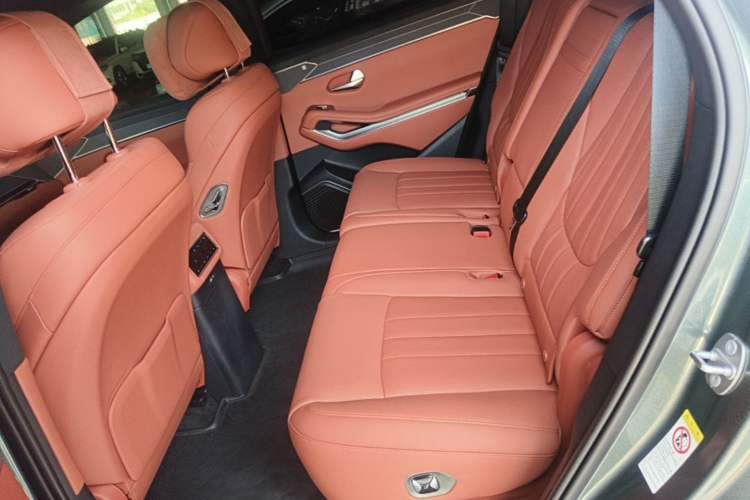 Used BYD Tang L 2025 DM 175KM Drone Player Edition Left Rear Seat
