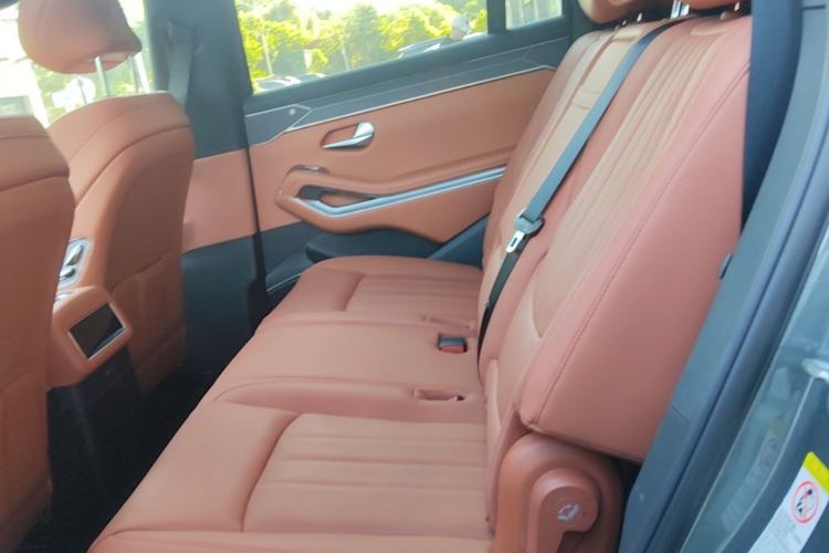 Used BYD Tang L 2025 DM 175KM Drone Player Edition Left Rear Seat