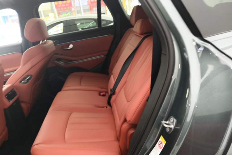 Used BYD Tang L 2025 DM 175KM Drone Player Edition Left Rear Seat