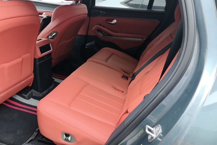Used BYD Tang L 2025 DM 175KM Drone Player Edition Left Rear Seat