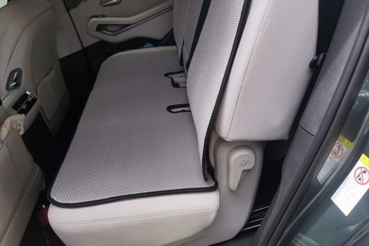 Used BYD Tang L 2025 EV with 670 km Range LiDAR and Premium Features Left Rear Seat