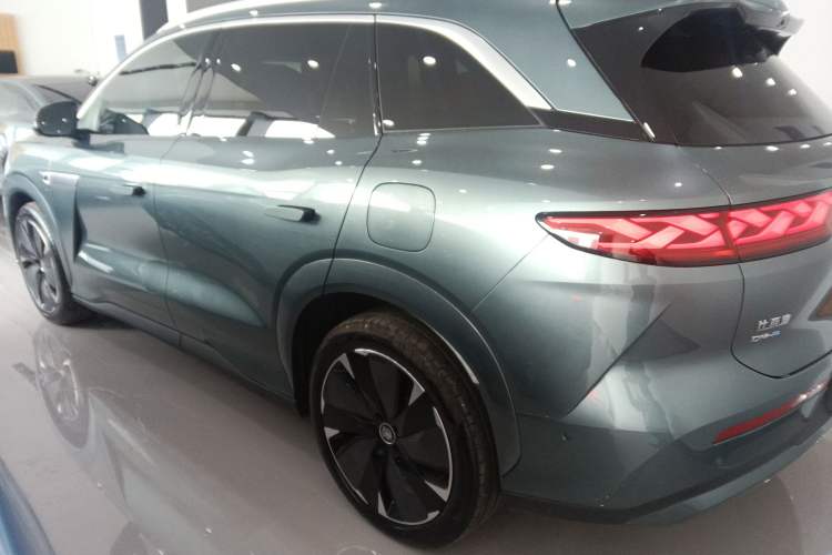 Used BYD Tang L 2025 DM 175KM Drone Player Edition Left Side