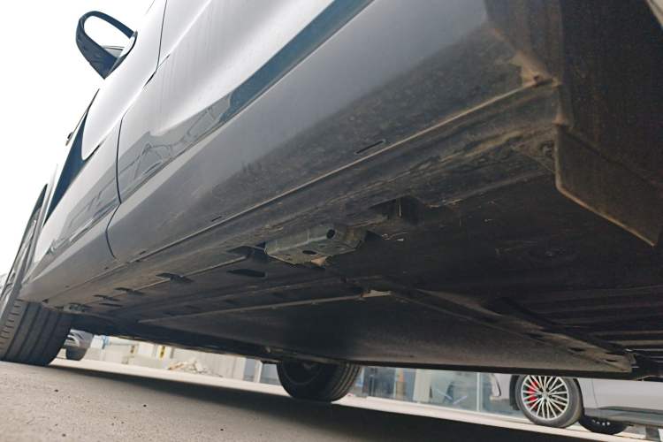 Used BYD Tang L 2025 DM 175KM Drone Player Edition Left Side Sill