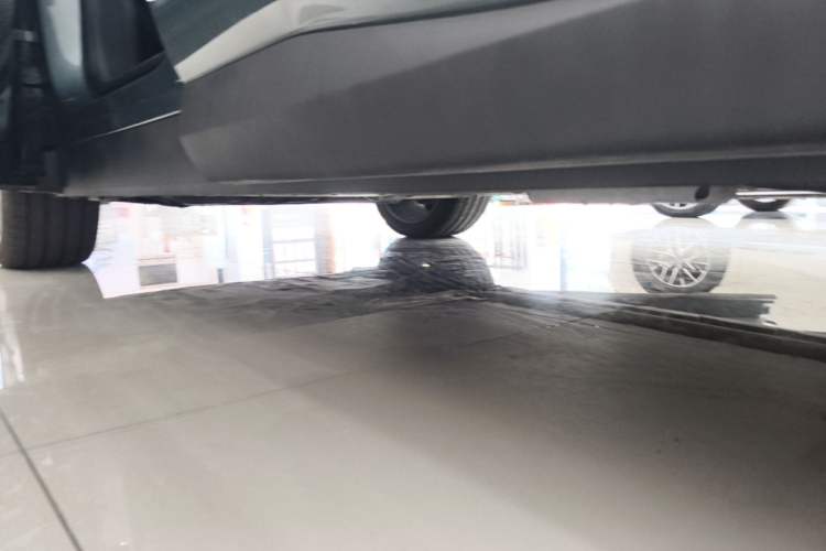 Used BYD Tang L 2025 DM 175KM Drone Player Edition Left Side Sill