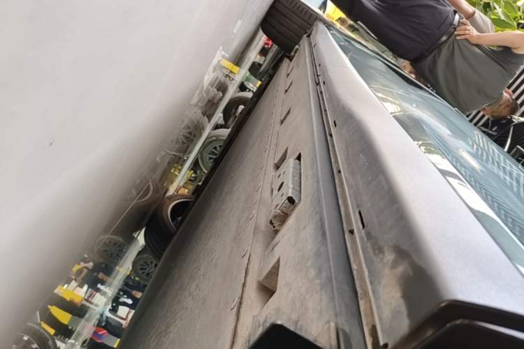 Used BYD Tang L 2025 EV 600KM All-Wheel-Drive LiDAR Flagship Model Left Side Sill