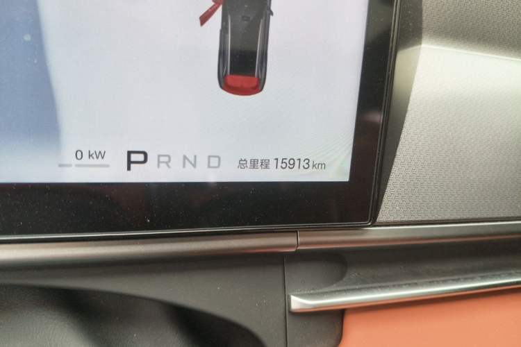 Used BYD Tang L 2025 DM 200KM Four-Wheel Drive LiDAR Flagship Model Odometer Close Up