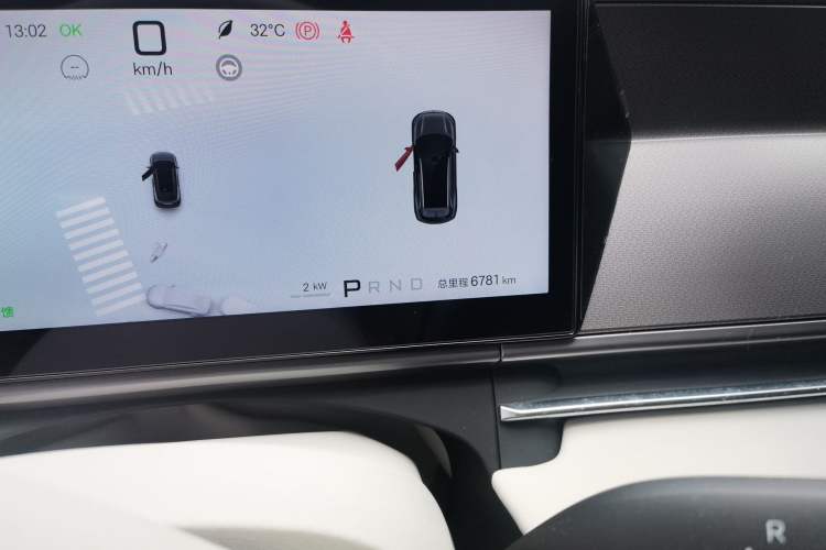 Used BYD Tang L 2025 EV with 670 km Range LiDAR and Premium Features Odometer Close Up