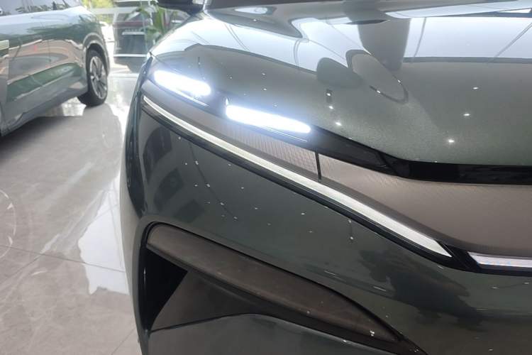 Used BYD Tang L 2025 DM 175KM Drone Player Edition Right Front Headlight