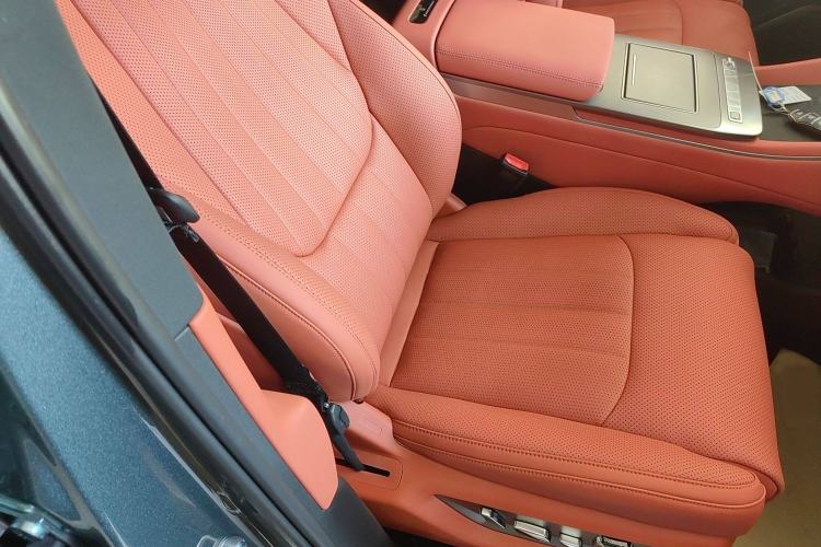 Used BYD Tang L 2025 DM 175KM Drone Player Edition Right Front Seat