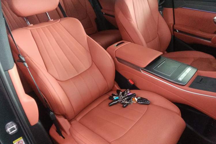 Used BYD Tang L 2025 DM 175KM Drone Player Edition Right Front Seat