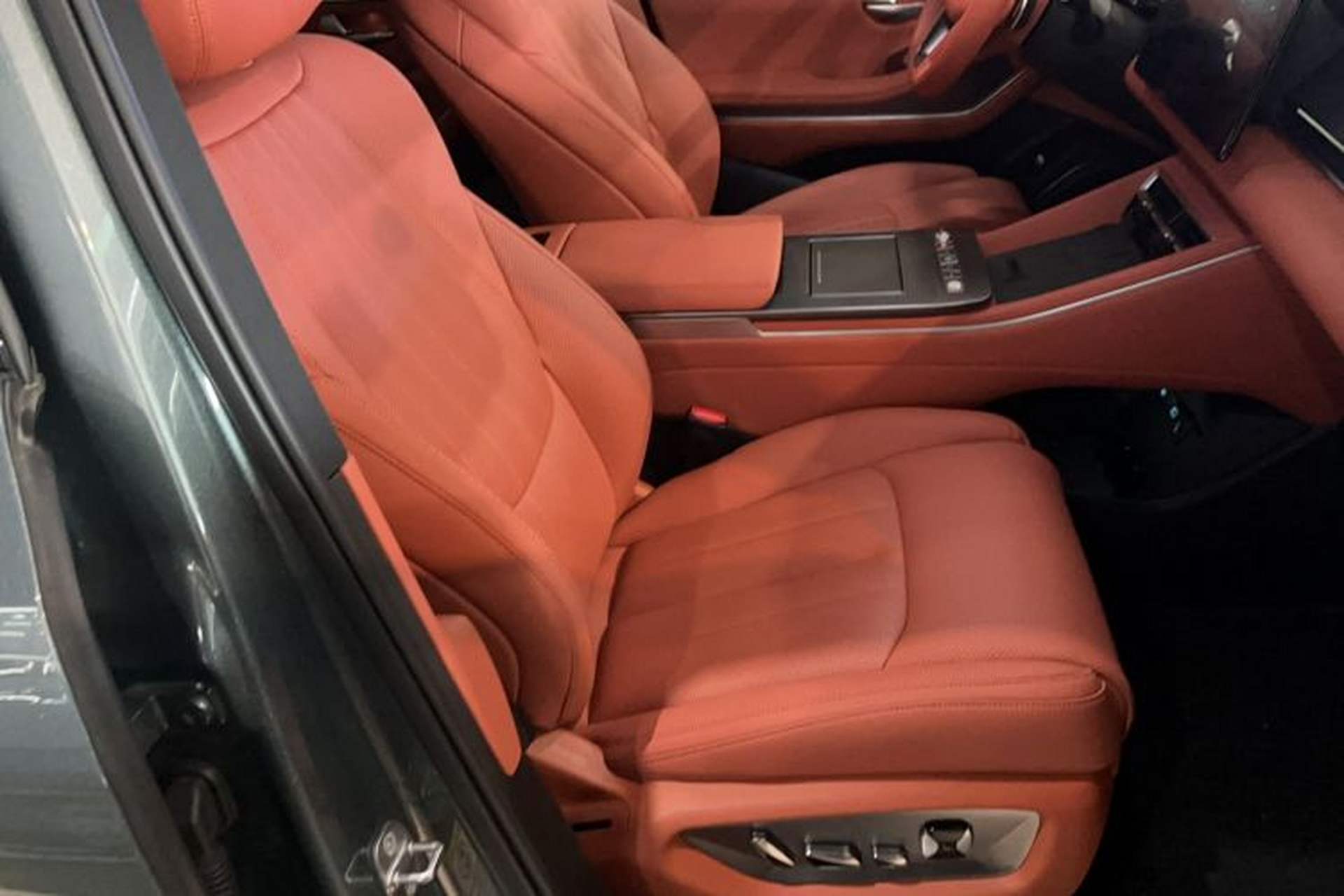 Used BYD Tang L 2025 DM 175KM Drone Player Edition Right Front Seat