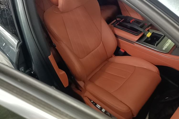 Used BYD Tang L 2025 DM 175KM Drone Player Edition Right Front Seat