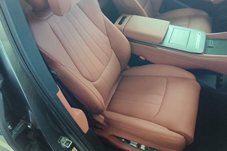 Used BYD Tang L 2025 DM 175KM Drone Player Edition Right Front Seat