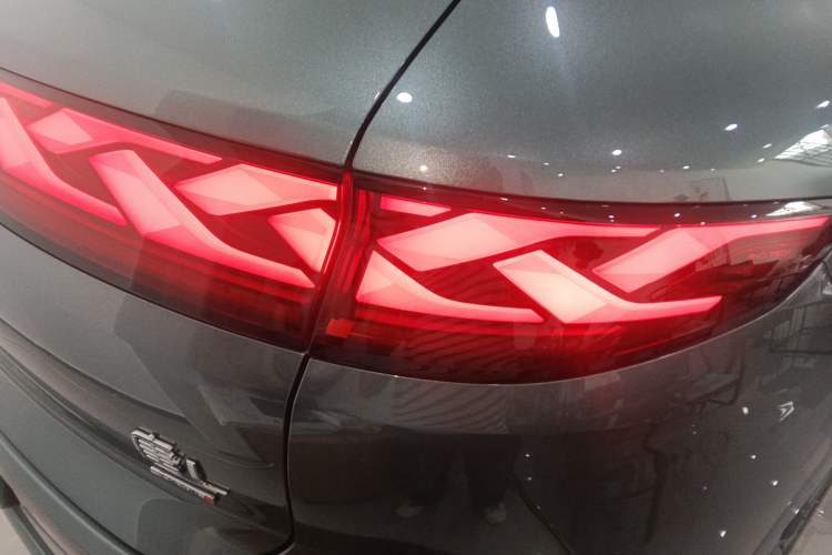 Used BYD Tang L 2025 DM 175KM Drone Player Edition Right Rear Taillight