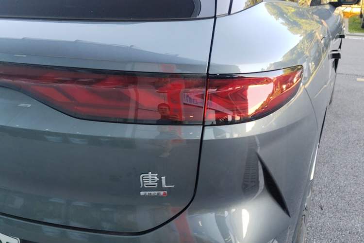 Used BYD Tang L 2025 DM 175KM Drone Player Edition Right Rear Taillight