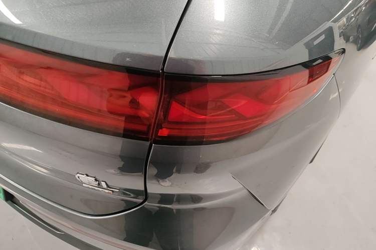 Used BYD Tang L 2025 DM 175KM Drone Player Edition Right Rear Taillight