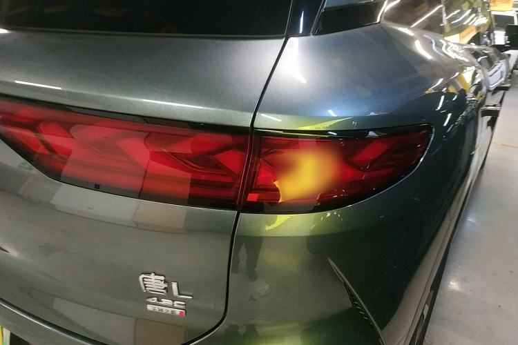 Used BYD Tang L 2025 DM 200KM Four-Wheel Drive LiDAR Flagship Model Right Rear Taillight