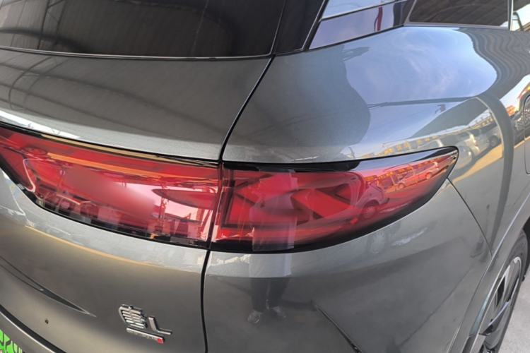 Used BYD Tang L 2025 DM 175KM Drone Player Edition Right Rear Taillight