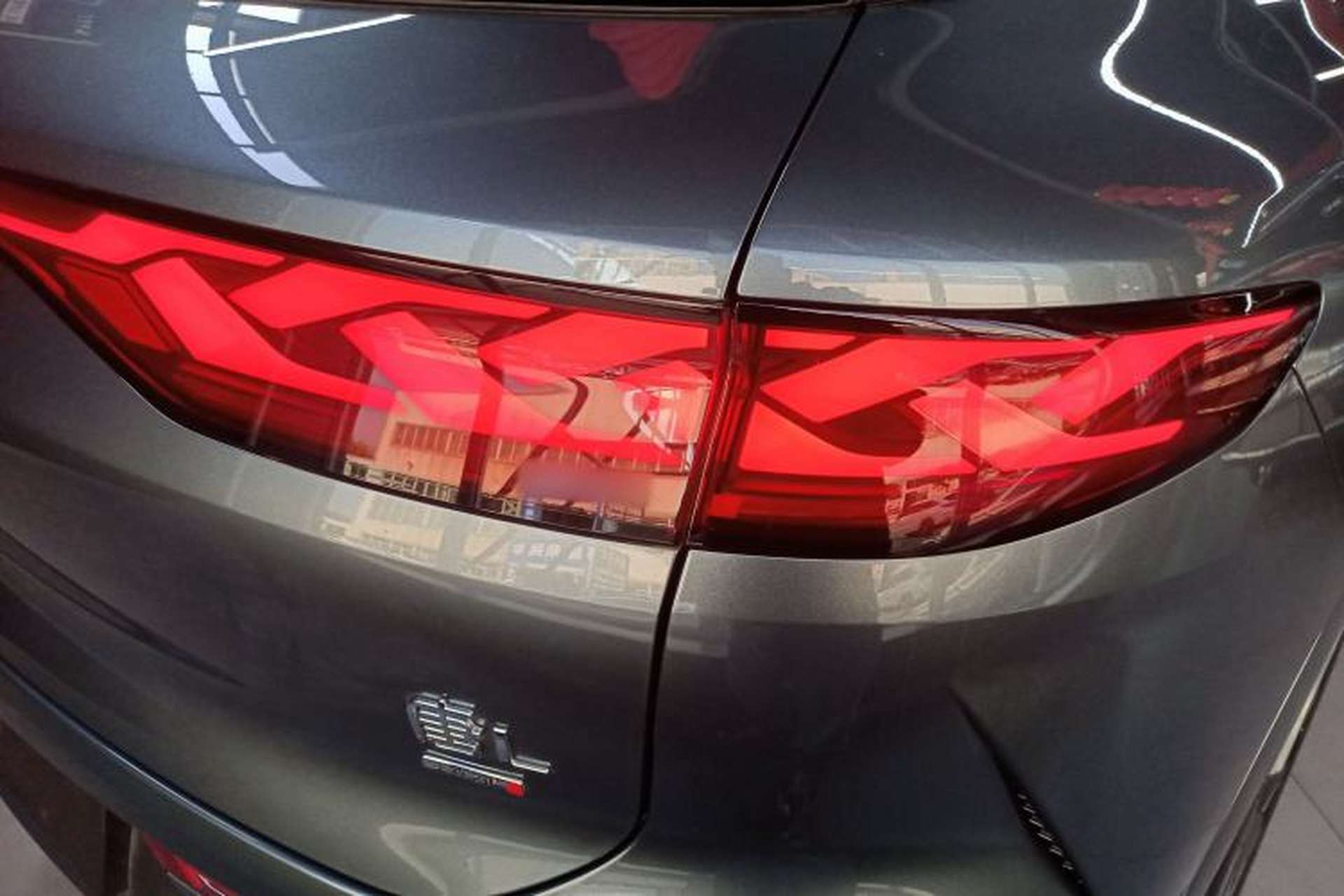 Used BYD Tang L 2025 DM 175KM Drone Player Edition Right Rear Taillight