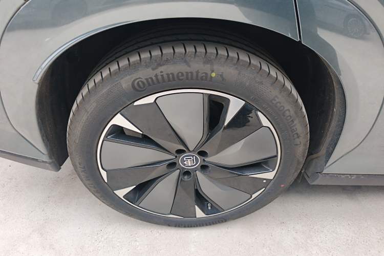 Used BYD Tang L 2025 DM 175KM Drone Player Edition Right Rear Wheel Hub