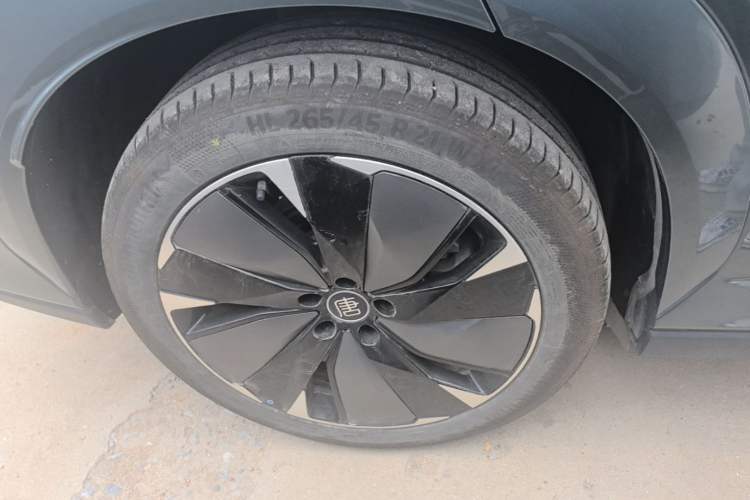 Used BYD Tang L 2025 DM 175KM Drone Player Edition Right Rear Wheel Hub