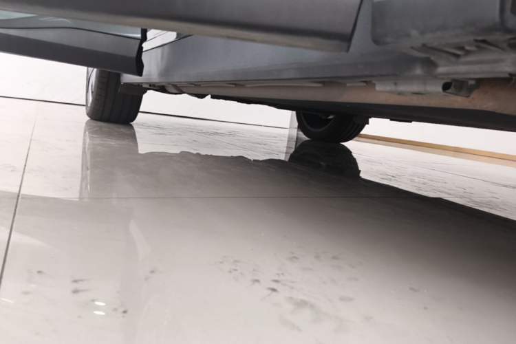 Used BYD Tang L 2025 DM 175KM Drone Player Edition Right Side Sill