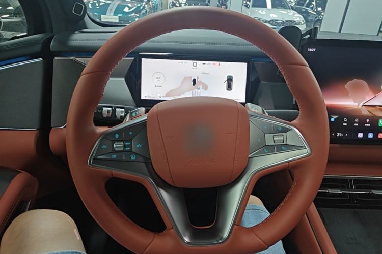 Used BYD Tang L 2025 DM 200KM Four-Wheel Drive LiDAR Flagship Model Steering Wheel