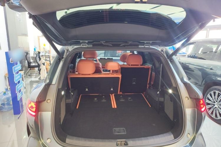 Used BYD Tang L 2025 DM 175KM Drone Player Edition Trunk